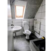 Dachwohnung - 850,00&nbsp;EUR Kaltmiete, ca.&nbsp; 65,00&nbsp;m&sup2; in Ebersbach an der Fils (PLZ: 73061)