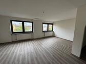 Foto - Großzügige 3-Zi.-Wohnung mit Einbauküche & Garage in Völklingen