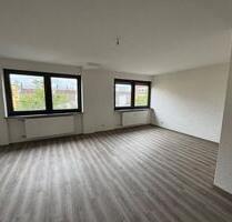 Großzügige 3-Zi.-Wohnung mit Einbauküche & Garage in Völklingen