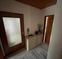 Helle 4 Zimmerwohnung in Westheim mit Garage - Rosengarten