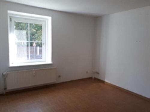 Foto - 2-RWE*Dusche*Keller*Dachboden - 330,00 EUR Kaltmiete,