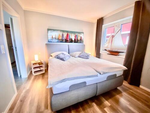 Foto - Modern u. strandnah: FeWo für 4, 2 SZ, 2 Bäder, 2 Balkone, Fahrst