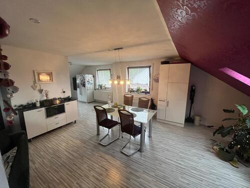 Foto - Helle 3-Zimmer Dachgeschosswohnung in Fuchsstadt zu vermieten