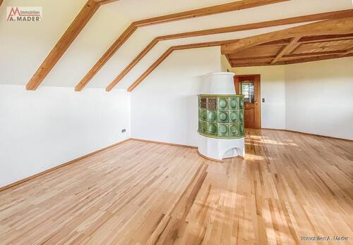 Foto - Schöne Dachgeschoß-Wohnung mit Carport