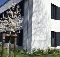 Große Wohnung ( 8 Zimmer ) mit Gartenzugang in 15345 Rehfelde - Hohen Neuendorf Bergfelde