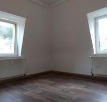 2 Zi. Dachgeschoss, 55qm, Küche, Bad, Flur, in Freital Hainsberg