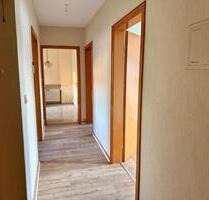 Schöne 4 Zimmer Wohnung mit Einbauküche und Dachterrasse in Kirn