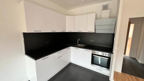 Foto - OFFENE, HELLE & MODERNE 3 RAUM-WOHNUNG – mit EBK & Balkon