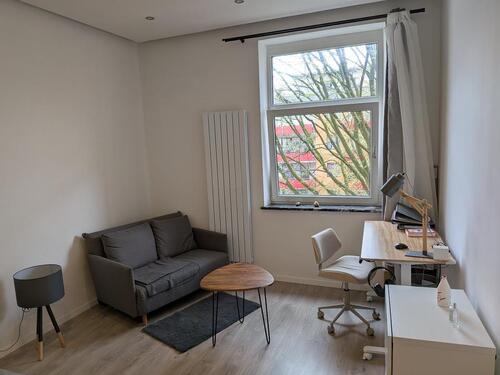 Foto - Möbliertes 18 m² Zimmer in moderner 3er WG mit Balkon & Parkblick