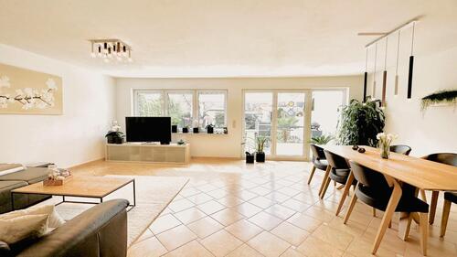 Foto - KirchheimTeck: Größzügige 4-Zimmer-Maisonettewohnung mit Garten und Garage
