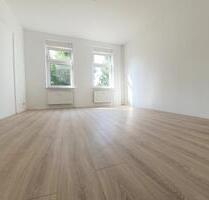 Velten: 2-Zimmer Wohnung mit Tageslichtbad, Stellplatz & Wallbox