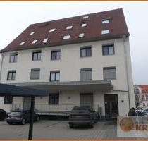 2 Zimmerwohnung im Dachgeschoss mit Aufzug, Einbauküche, Carport, Balkon, in zentraler Stadtlage - Schlüchtern 2 Zimmerwohnung im Dachgeschoss mit Aufzug, Einbauküche, Carport, Balkon, in zentraler Stadtlage - Schlüchtern