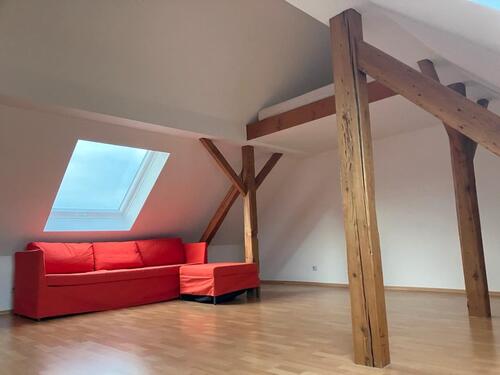 Foto - 2-Zimmer Wohnung mit ausgebautem Dachraum