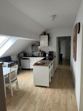 Foto - 4 Zimmer Dachgeschoßwohnung zur Miete in Karlsruhe