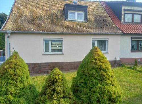 Foto - Einfamilienhaus mit großem Grundstück