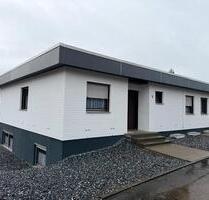 Voll möbilierte 3 Zimmer Wohnung im UG in Trossingen -Schura