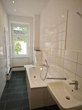 Foto - Sanierte 3 Raum Wohnung mit Tageslichtbad