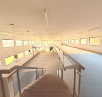 Lagerhalle mit Büros in AlpenBönninghardt zu vermieten