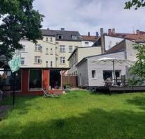 Haus mit großem Garten mitten in Solingen plus Atelier und Garage