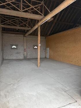 Foto - Lagerhalle zu vermieten - 650,00 EUR Kaltmiete,