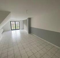 ~~Helle 4-Zimmer Dachgeschoss-Wohnung mit Balkon, in ruhiger Lage~~ - Elsdorf-Westermühlen