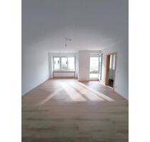 2 Zimmer Whg. von privat, TG, Balkon, elektr Rollo, KücheBad neu - Ingolstadt Friedrichshofen-Hollerstauden