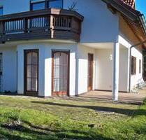 Topgepflegte Wohnung mit Fußbodenheizung, Terrasse & Garage - Hüfingen
