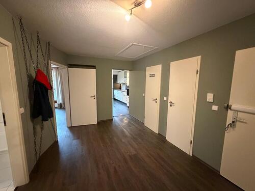 Foto - Moderne 3 Zimmer Dachgeschosswohnung mit Balkon und EBK