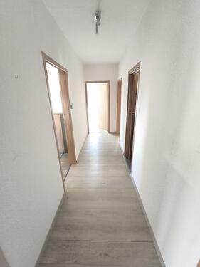 Foto - Helle Dachgeschosswohnung 80 qm in Enger mit Balkon und Carport