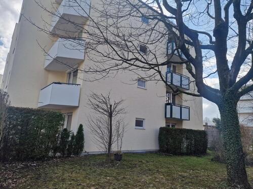 Foto - Erdgeschoss-Eckwohnung mit 3 Terrassen und eigenem Garten