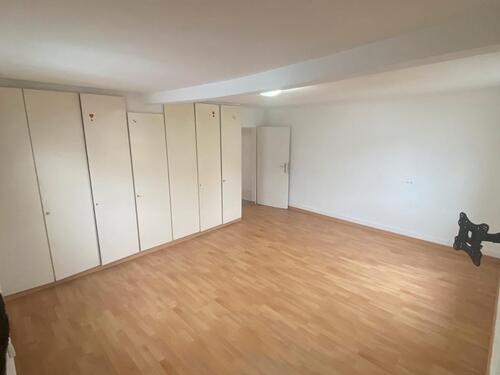 Foto - Dachgeschoss - 670,00 EUR Kaltmiete,