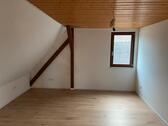 Foto - DG Wohnung zum vermieten - 650,00 EUR Kaltmiete,