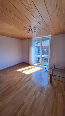 Foto - Sonnige 2-3 Zimmer Wohnung und Dachboden mit sehr viel Potential!