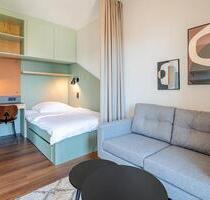 Tannhaus Serviced Apartments in Berlin Neukölln - Pine Classic Balcony