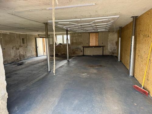 Foto - Werkstatt Schrauberhalle mit Außenstellplätzen zu vermieten