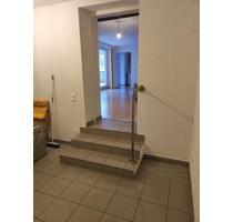 Schöne helle 4 Zi Wohnung, Küche, Bad mit Gästebad und Aufzug - Tholey