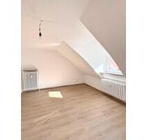 Frisch renovierte 2Z-DG-Wohnung in zentraler Lage von Rotenburg - Rotenburg an der Fulda