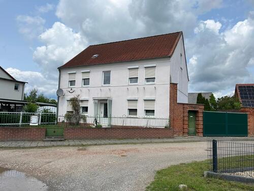Foto - 7 Zimmer Bauernhaus, Landhaus zum Kaufen in Calvörde