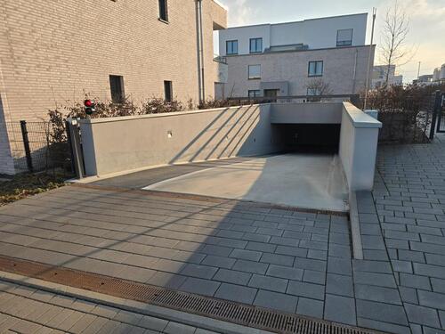 Foto - Tiefgaragenstellplatz Pulheim Schmetterlingsweg zu vermieten nähe Köln