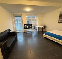 Balkon,privates Duschbad+WC,Spülm.WM,Wlan,möbl.Zimmer in3er WG,U1 - Stuttgart Stuttgart-Süd