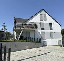 ***Wohnen mit Garten: moderne, lichtdurchflutete Wohnung mit Einbauküche*** - Friedberg