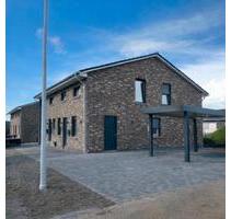 Moderne Doppelhaushälfte 140 qm mit Carport, Garten und 4 Zi. - Rotenburg (Wümme)