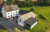 Foto - Mehrfamilienhaus mit Hof & Nebengebäuden Bauernhof