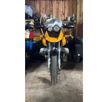 Motorradstellplatz in trockener Scheune | Licht, Strom vorhanden - Rohr