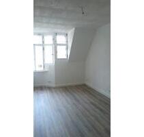 4 Raum Dachwohnung Altbau in Altenburg zentrumsnah Kamin möglich