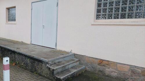 Foto - Lagerhalle in Lauterbach mit Laderampe, Strom, 75 qm