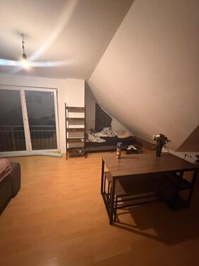 Foto - 1 Zimmer Dachgeschoßwohnung zur Miete in Birlenbach
