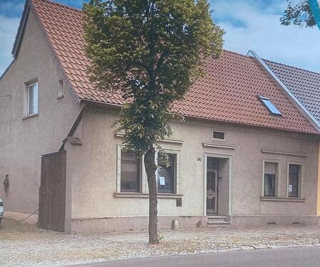 Foto - Einfamilienhaus in Calbe - 98.000,00 EUR Kaufpreis,