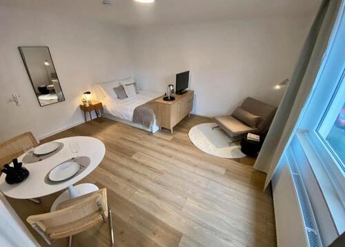 Foto - Renovierte 1-Zimmer-Wohnung mit neuer Küche und Möblierung