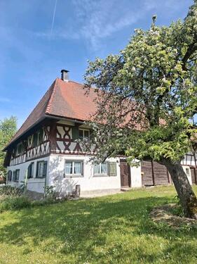Foto - Idyllisches, denkmalgeschütztes Bauernhaus im Herzen von Wolfegg